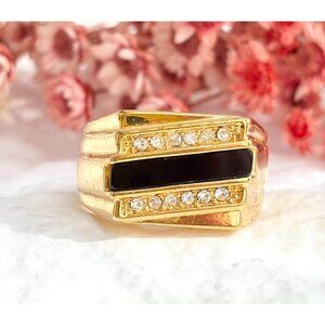 Faux Black Onyx Chunky Shank Gold Toned Costume Jewelry Vintage Ring - sz 10